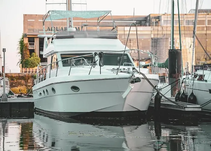 Yacht La Rochelle, 5 Pers, 2 Sdb