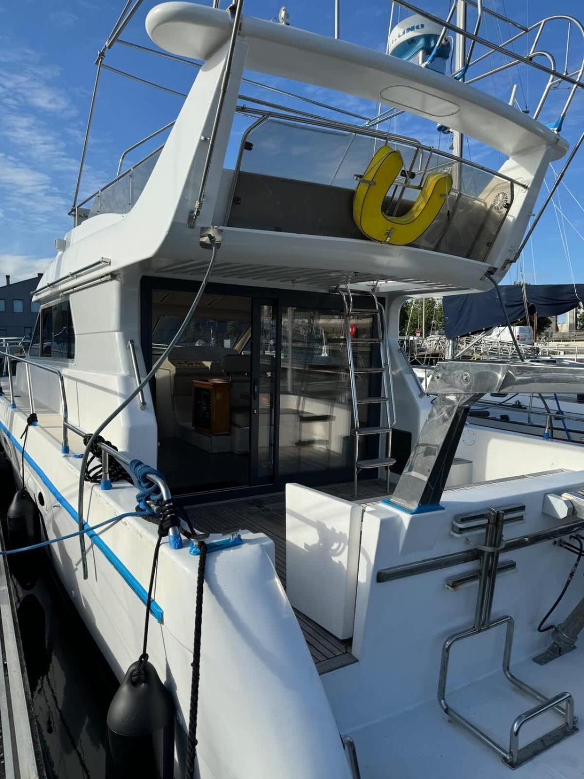 Yacht La Rochelle, 5 Pers, 2 Sdb *