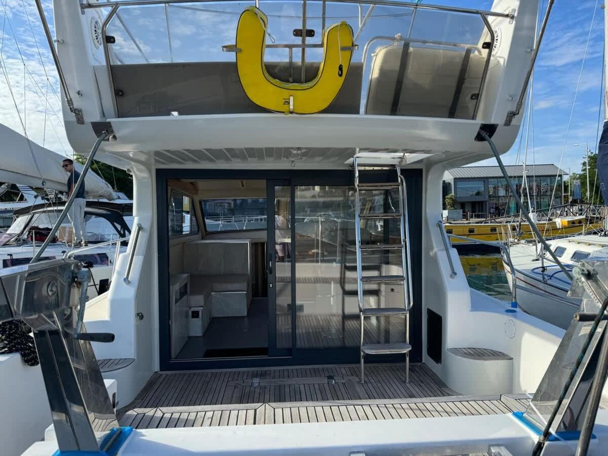 Yacht La Rochelle, 5 Pers, 2 Sdb