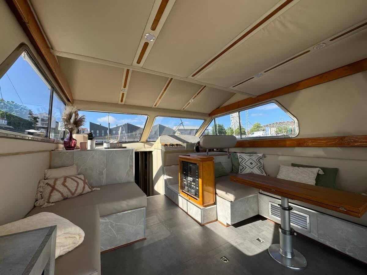 Yacht La Rochelle, 5 Pers, 2 Sdb Botel