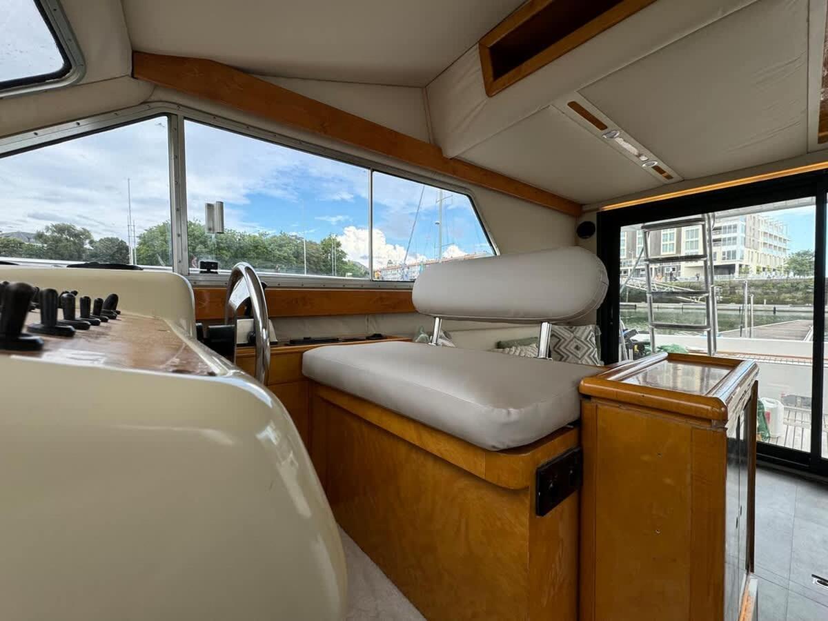 Yacht La Rochelle, 5 Pers, 2 Sdb