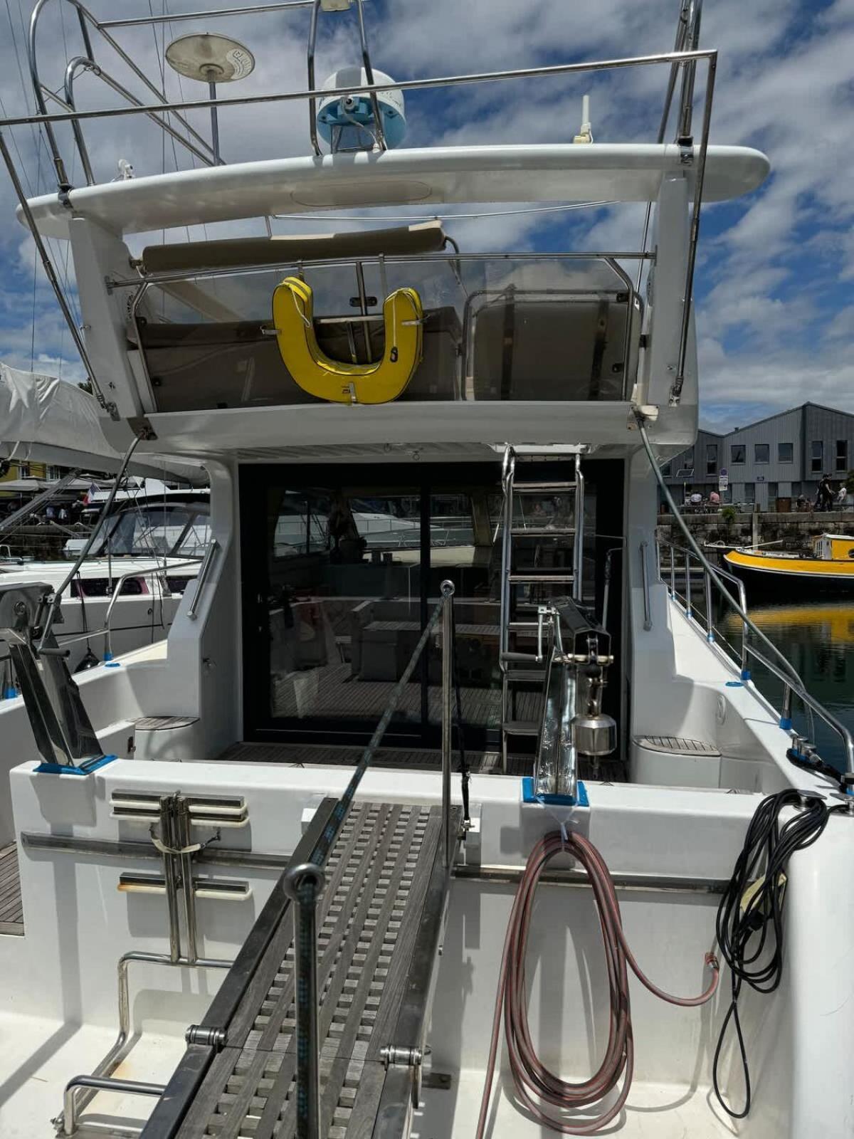 Yacht La Rochelle, 5 Pers, 2 Sdb