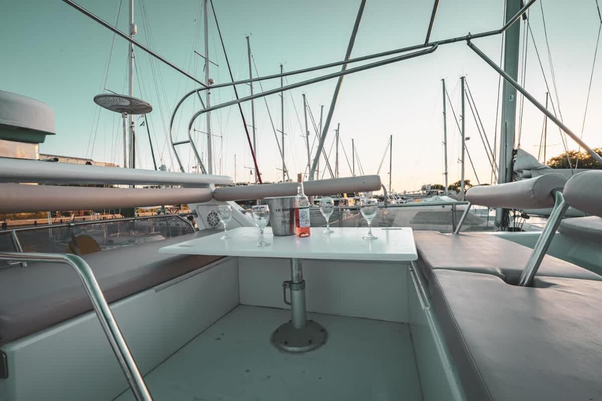 Yacht La Rochelle, 5 Pers, 2 Sdb *