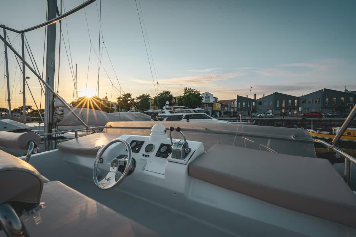 Yacht La Rochelle, 5 Pers, 2 Sdb La Rochelle (Charente-Maritime)