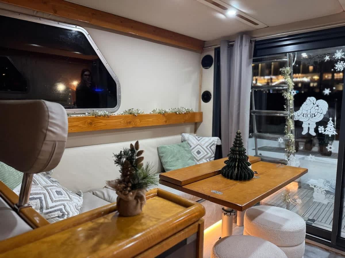 Botel Yacht La Rochelle, 5 Pers, 2 Sdb *
