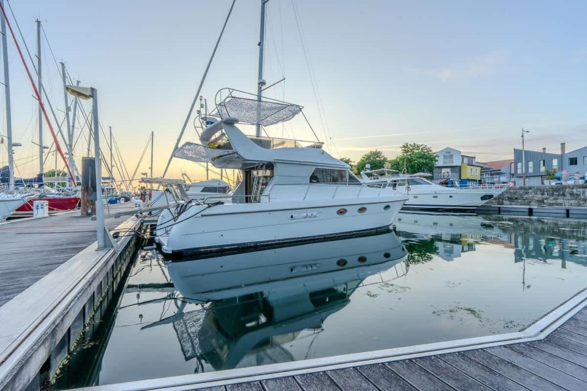 Yacht La Rochelle, 5 Pers, 2 Sdb *