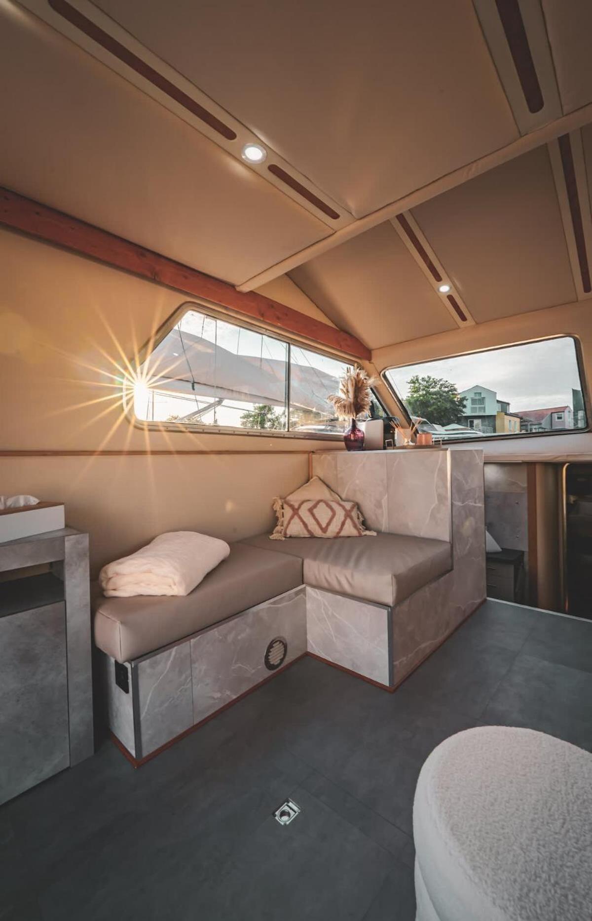 Yacht La Rochelle, 5 Pers, 2 Sdb * La Rochelle (Charente-Maritime)